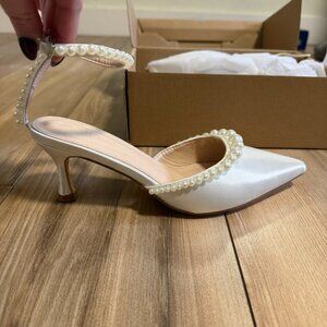 Wedding 7.5 Pearl Satin Kitten Heel Pumps Ankle Strap Never Worn